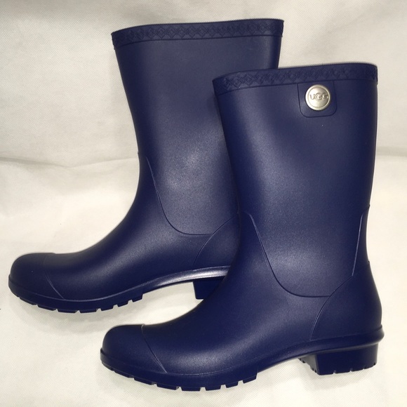 UGG Sienna Matte Rain Boots - Picture 16 of 16